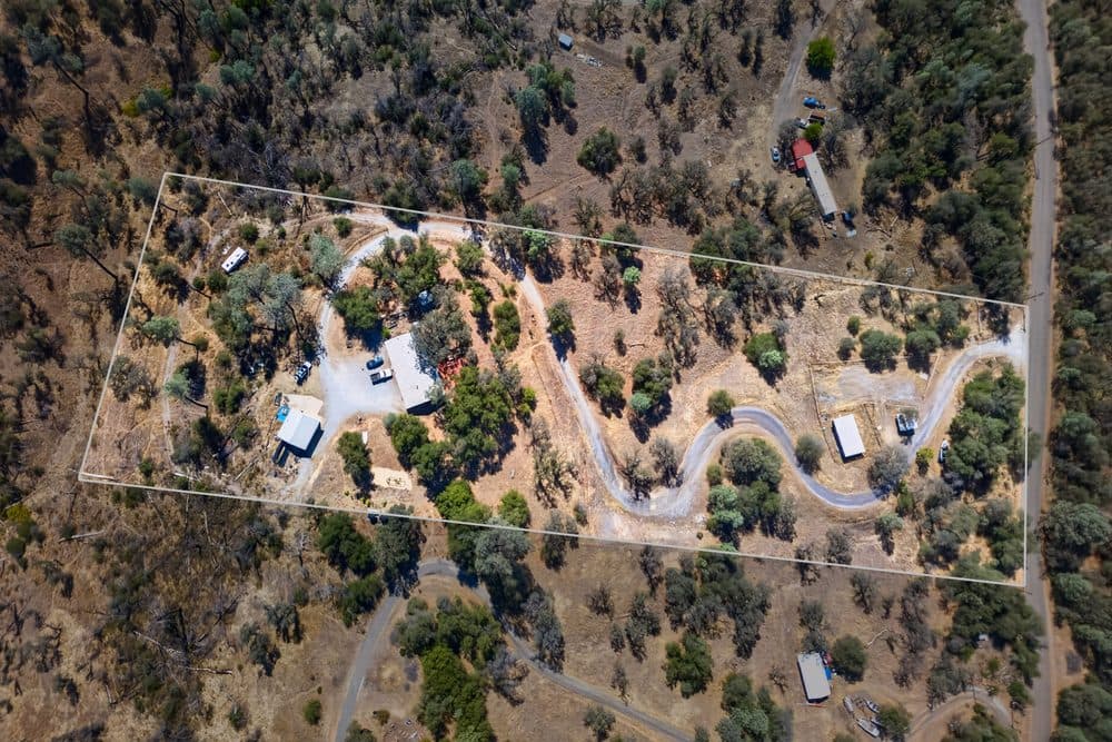 Overhead of a Creek Trail acreage parcel in Redding with the boundary drawn in